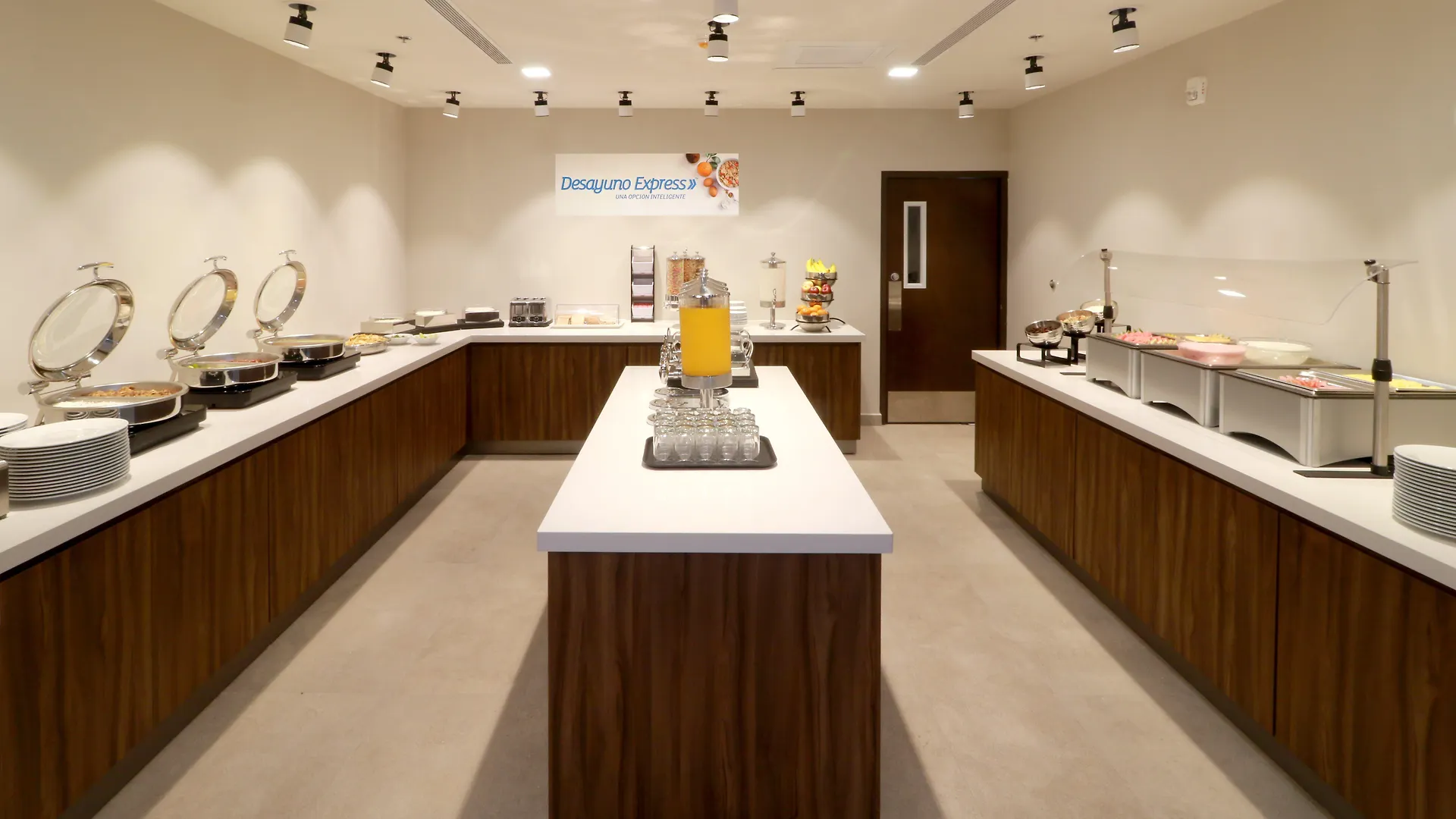 Holiday Inn Express & Suites - Playa Del Carmen By Ihg Hotel